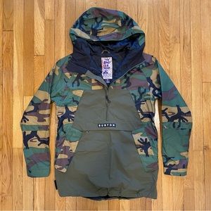 Burton Snowboarding/Ski Jacket Camo Size M